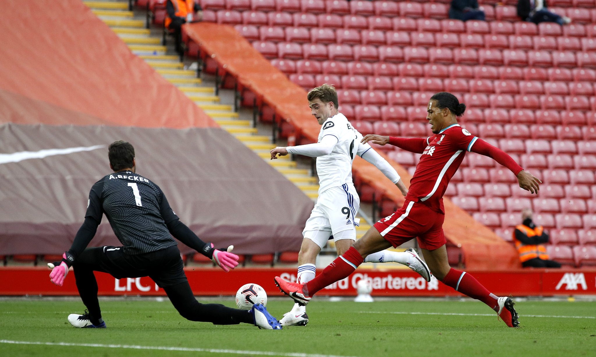 据多位球鞋 据多位球鞋